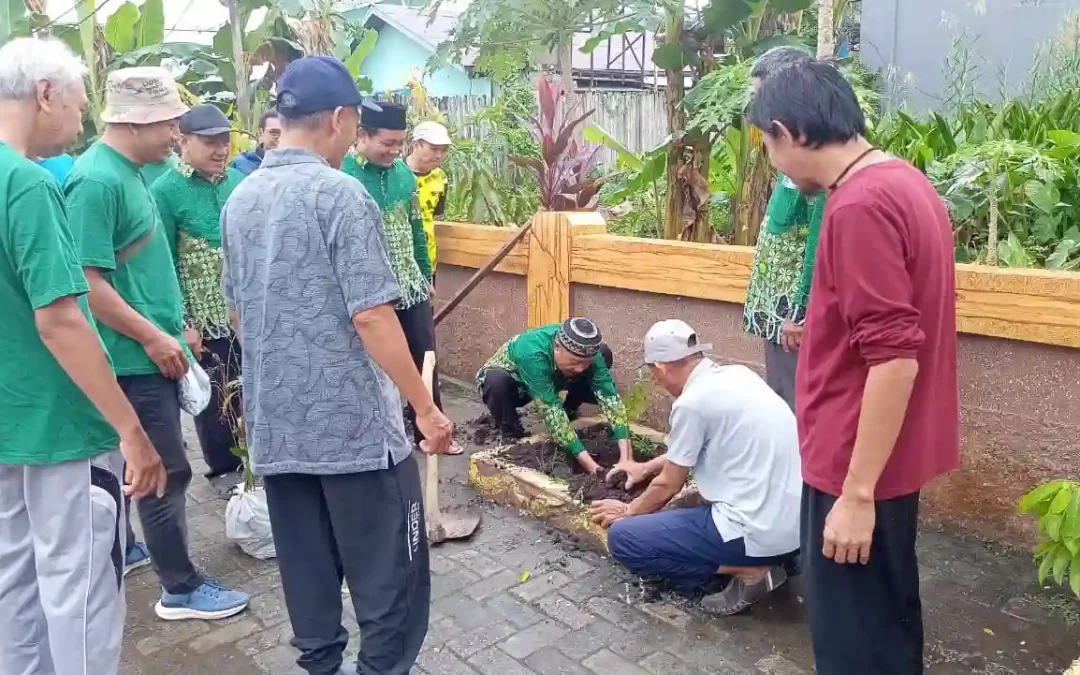 Masjid Muhammadiyah Al-Muhajirin Banjarmasin Gelar Penanaman 125 Pohon untuk Lingkungan Lestari