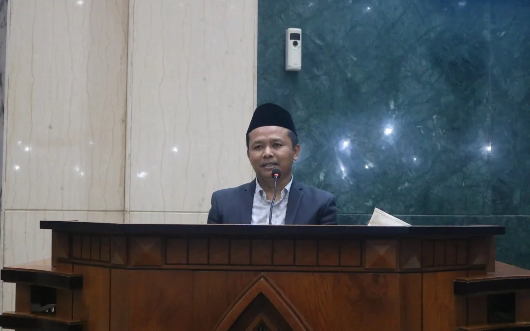 Prof. Dr. Suyatno Bahas Kemuliaan Ramadan dan Makna Takwa di Ceramah Tarawih UAD