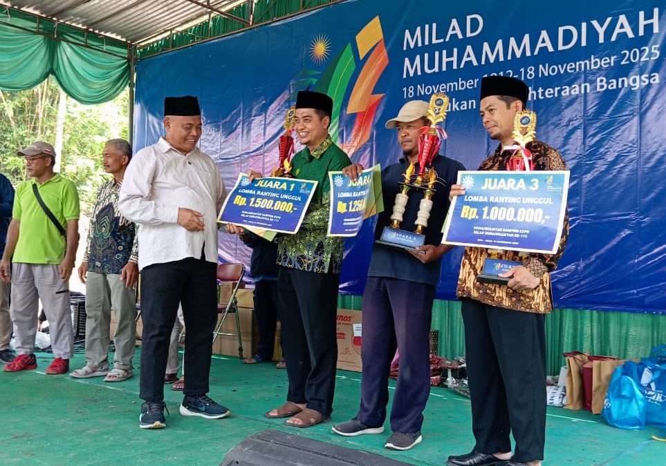 Bupati Sleman serahkan hadiah