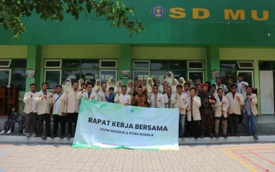 Dua Sudut Pandang: Mengapa Cabang–ranting Terasa Jauh Dari Anak Muda