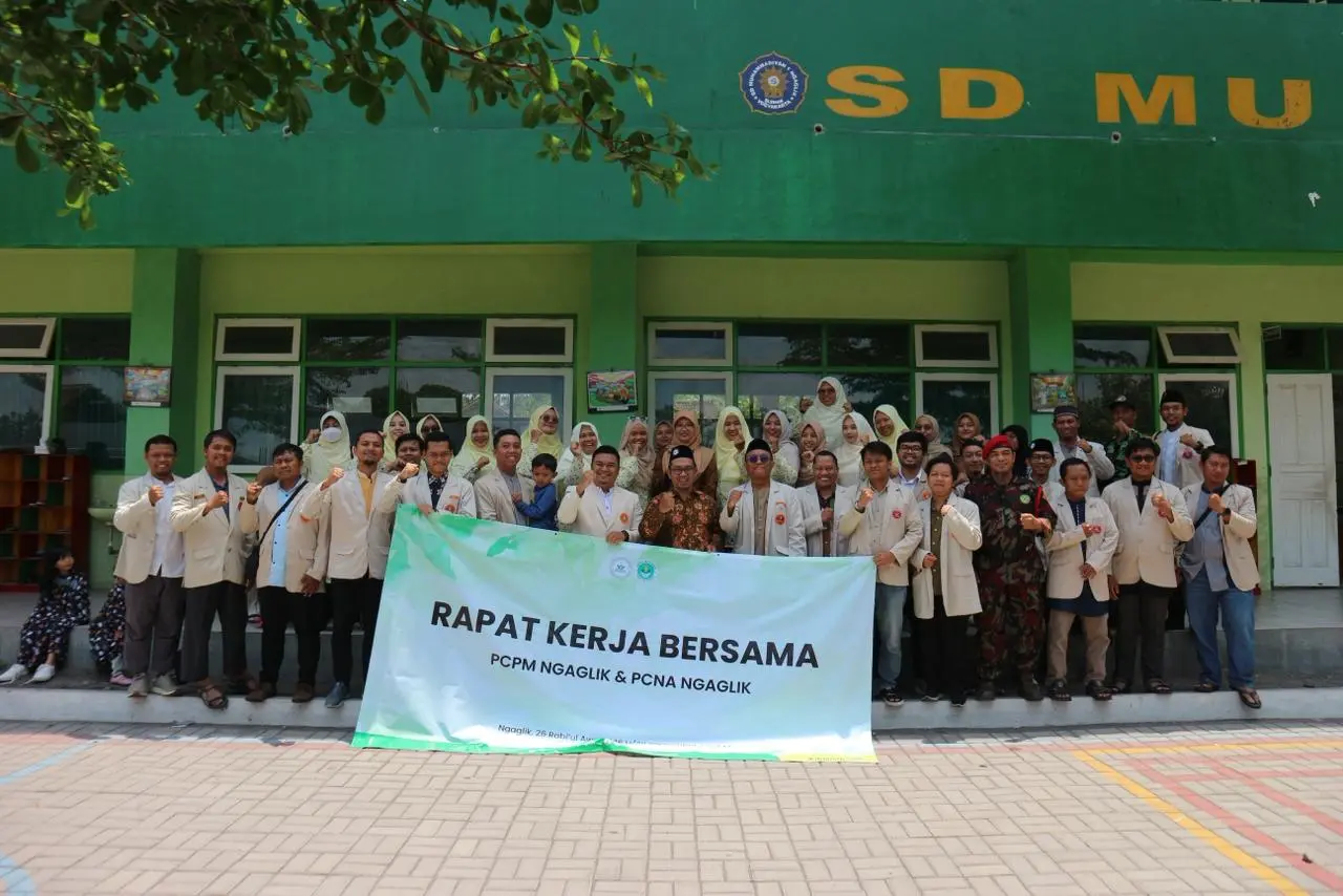 Dua Sudut Pandang Mengapa Cabang–ranting Terasa Jauh Dari Anak Muda