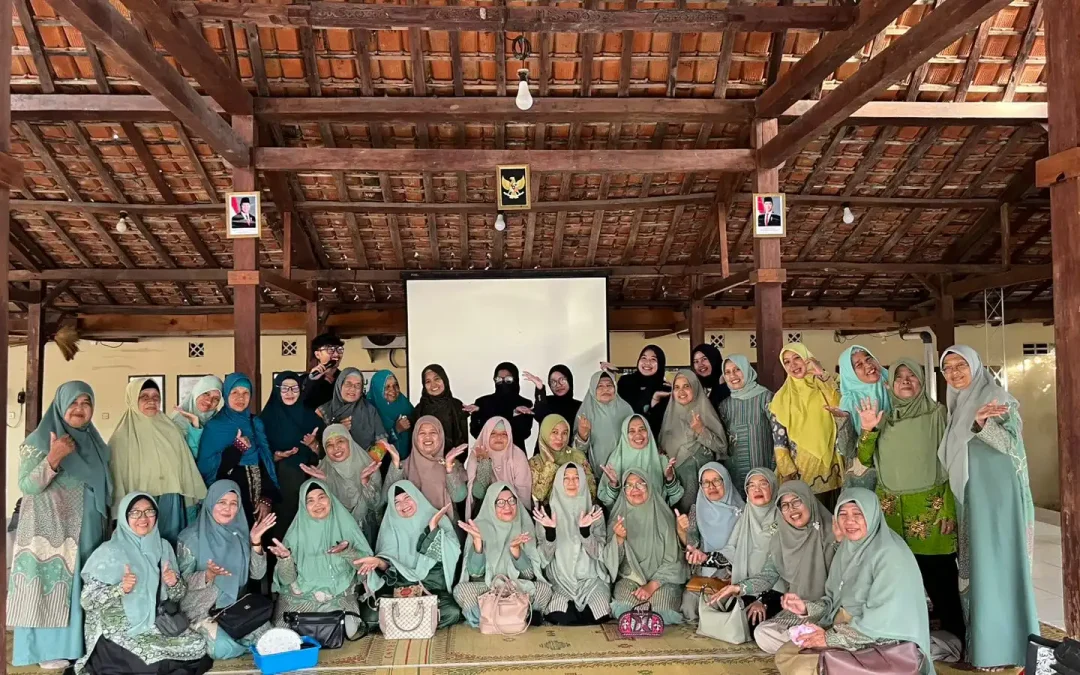 Manfaat Gerakan Sholat bagi Kesehatan Lansia di Panggungsari Mekaten