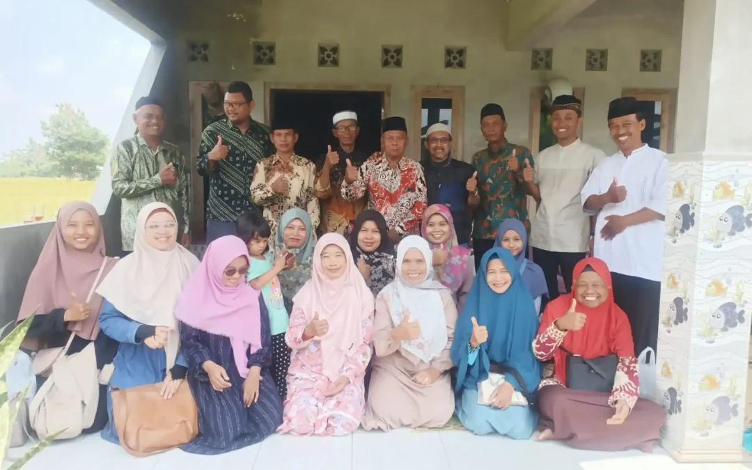 Pererat Silaturahmi, Guru dan Komite SMP Muhammadiyah Srandakan Gelar Pengajian Darunnajah