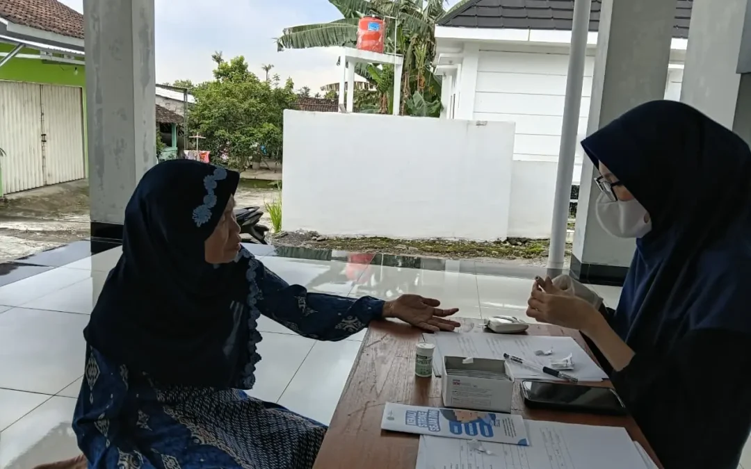 Mahasiswa KKN Mubaligh Hijrah Gelar Edukasi Fisioterapi Pencegahan Stroke dan Cek Kesehatan Gratis di Mancasan