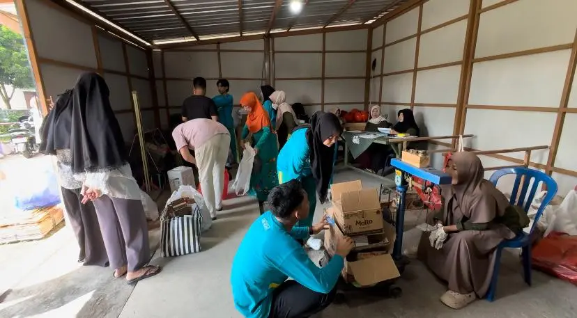 Mahasiswa UNISA Mengikuti Kegiatan Pengelolaan Sampah Lingkungan melalui Program Bank Sampah Masjid Al Irsyad