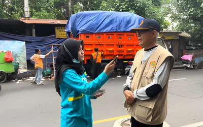 Implementasi Fikih Hijau: Mahasiswa UNISA Yogyakarta Aksi Bersih Sampah dan Atasi Bau di Kawasan Masjid Al Irsyad