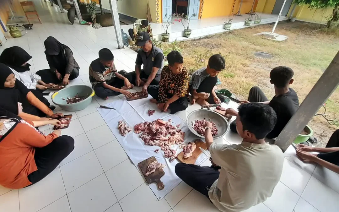 SMP Muhammadiyah Srandakan Gelar Penyembelihan Hewan Qurban dan Tanamkan Nilai Gotong Royong